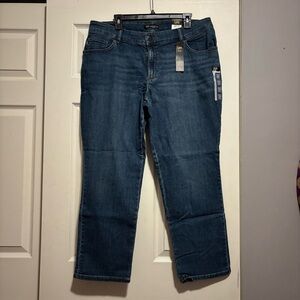 NWT Lee Plus straight leg mid rise jeans